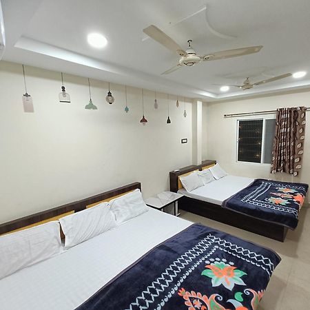Hotel Shipra Inn 우자인 외부 사진