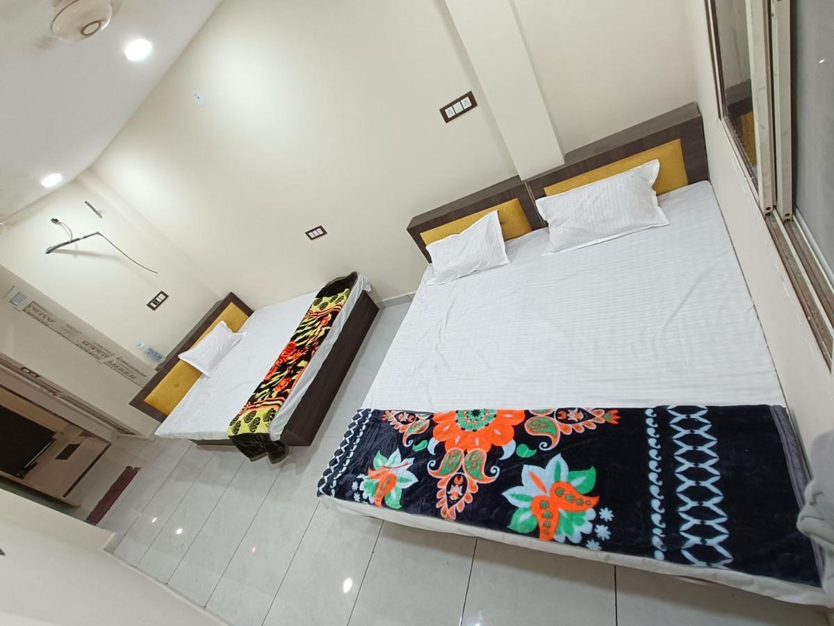 Hotel Shipra Inn 우자인 외부 사진