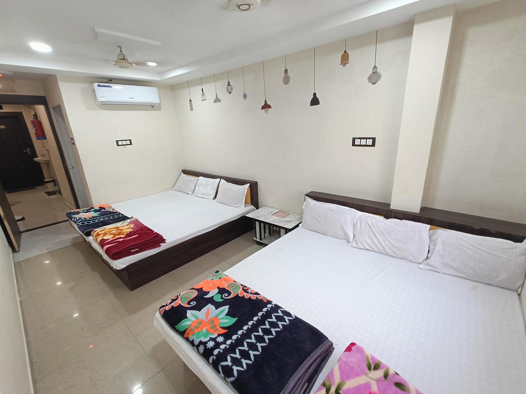Hotel Shipra Inn 우자인 외부 사진