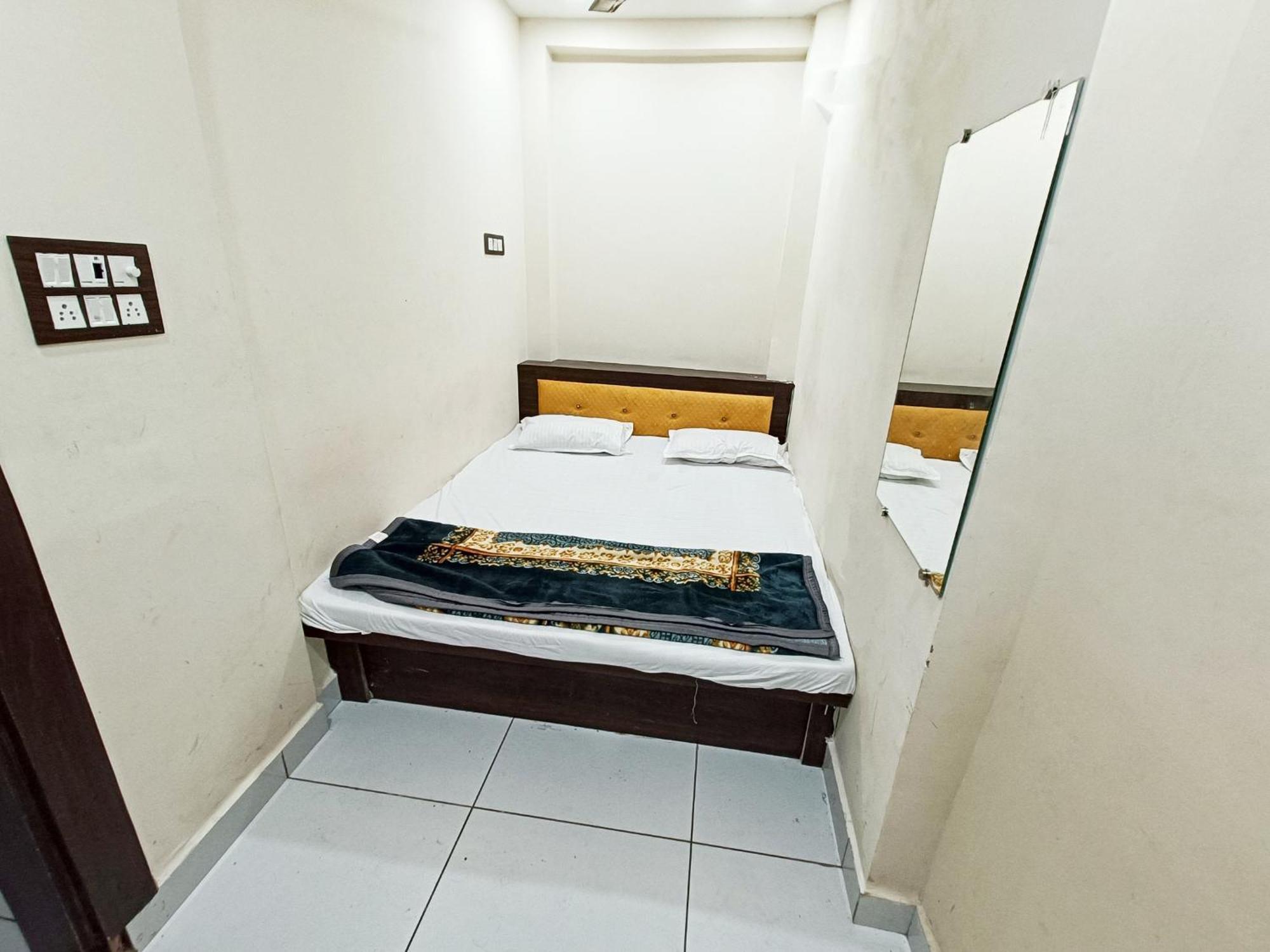 Hotel Shipra Inn 우자인 외부 사진